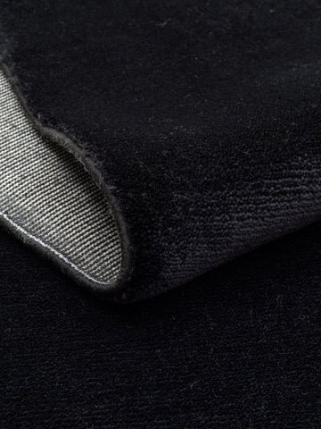 Victoria %100 TENCEL™ Lyocell El Emeği ile Üretilen Halı MIDNIGHT ONYX kıvrım detayı