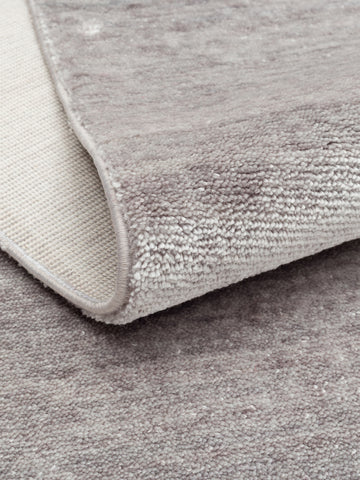 Victoria %100 TENCEL™ Lyocell El Emeği ile Üretilen Halı SILVER MIST kıvrım detayı